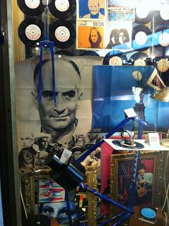 Notre voyage à Prague/  Wiplash /Bonne année à vous toutes et tous/Videos à toi de Lise Bellynck et frédéric aspisiet Michel Fau !!! et le Best Off du Studio Bagel