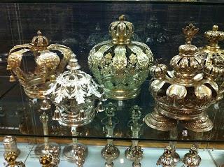 Notre voyage à Prague/  Wiplash /Bonne année à vous toutes et tous/Videos à toi de Lise Bellynck et frédéric aspisiet Michel Fau !!! et le Best Off du Studio Bagel