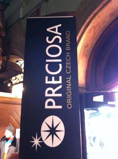 Notre voyage à Prague/  Wiplash /Bonne année à vous toutes et tous/Videos à toi de Lise Bellynck et frédéric aspisiet Michel Fau !!! et le Best Off du Studio Bagel