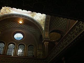 Notre voyage à Prague/  Wiplash /Bonne année à vous toutes et tous/Videos à toi de Lise Bellynck et frédéric aspisiet Michel Fau !!! et le Best Off du Studio Bagel