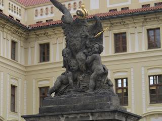 Notre voyage à Prague/  Wiplash /Bonne année à vous toutes et tous/Videos à toi de Lise Bellynck et frédéric aspisiet Michel Fau !!! et le Best Off du Studio Bagel