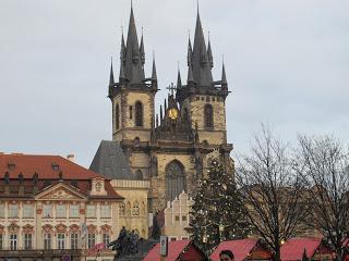 Notre voyage à Prague/  Wiplash /Bonne année à vous toutes et tous/Videos à toi de Lise Bellynck et frédéric aspisiet Michel Fau !!! et le Best Off du Studio Bagel