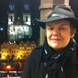 Notre voyage à Prague/  Wiplash /Bonne année à vous toutes et tous/Videos à toi de Lise Bellynck et frédéric aspisiet Michel Fau !!! et le Best Off du Studio Bagel