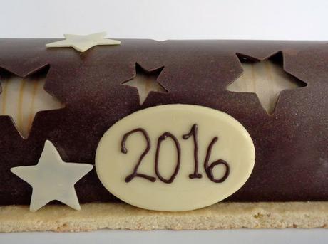 Bûche du Jour de l'an : chocolat, arachides et caramel salé