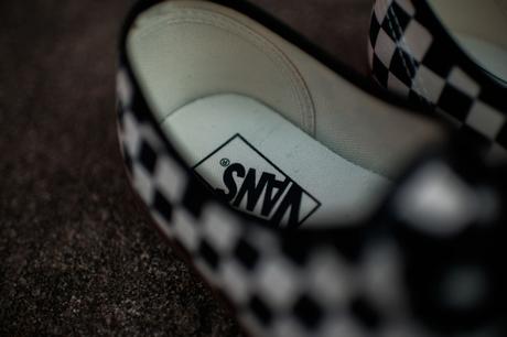 Vans_BlackWhiteCheckers_12_1024x1024