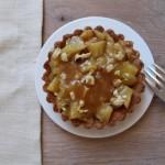 Tartelettes aux pommes, caramel au beurre salé et noisettes