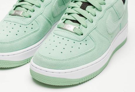 Nike Air Force 1 WMNS 07
