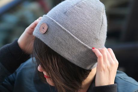 Just a little bit (concours) bonnet gris Gang de Grand-Mères