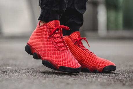 Air Jordan Horizon “Gym Red”