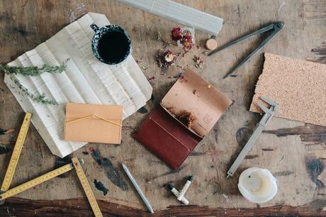 Set design pour Wild Human Life, marque de maroquinerie proposant des objets en cuir fait à la main en France