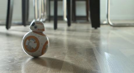 #CES2016 : contrôlez votre BB-8 à la force du poignet !