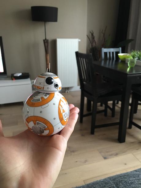 #CES2016 : contrôlez votre BB-8 à la force du poignet !