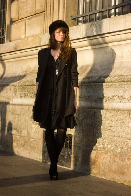 look noir robe