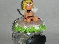 Pot douceur avec P'tite abeille en porcelaine froide