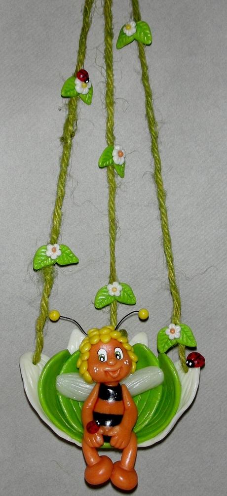 Suspension avec p'tite abeille