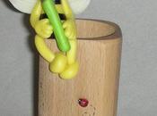 Boite Porte-crayon avec p'tite abeille porcelaine froide