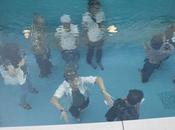 Dans fausse piscine vide