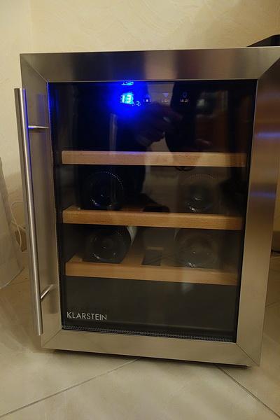 Test de la cave à vin réfrigérée avec écran LED Klarstein Reserva Uno -  Paperblog