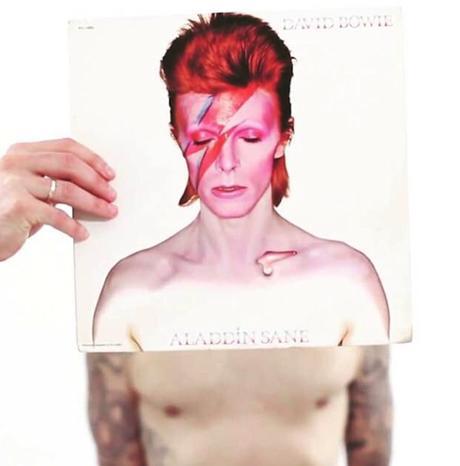 TRIBUTE : David Bowie et le sleeveface ! Bowie-Sleeveface14