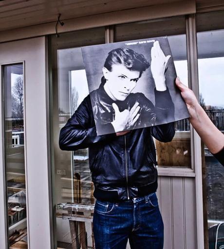 TRIBUTE : David Bowie et le sleeveface ! Bowie-Sleeveface9