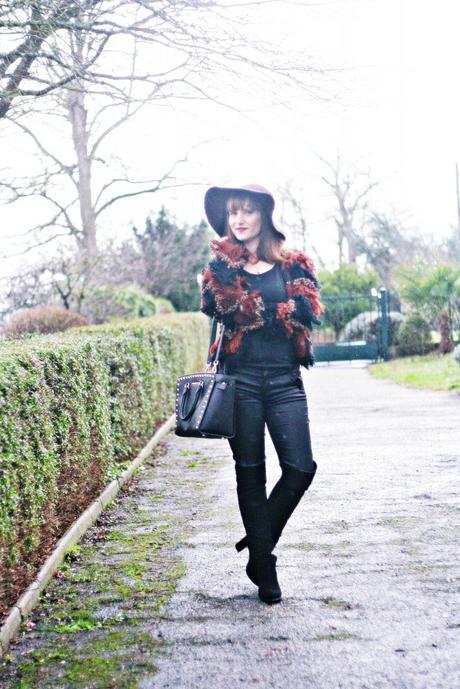 look-70-gilet-franges-capeline-cuissardes-selma-michael-kors-blog-mode-toulouse