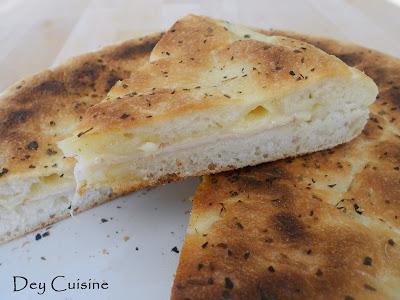 Focaccia jambon & comté à la poêle