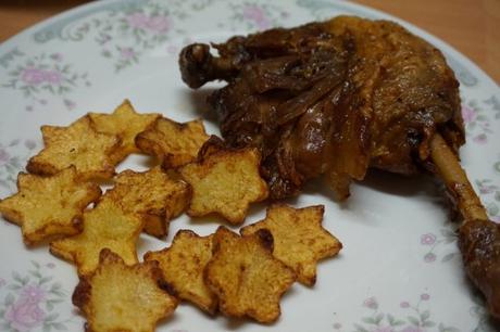 CONFIT DE CANARD MAISON ET SES  ÉTOILES SAUTÉES À LA GRAISSE DE CANARD