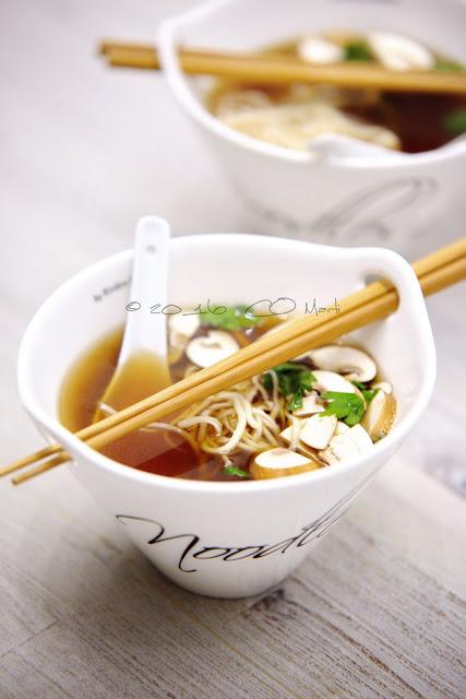 Un billet pour votre foie ! Un bouillon tout sympa et asiatique !