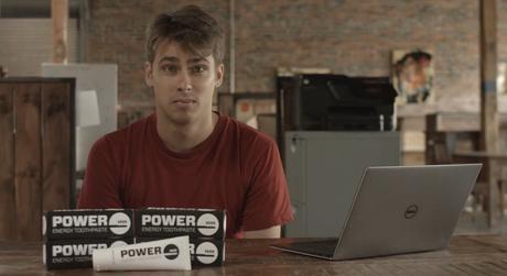 Innovation : ce dentifrice à la caféine va vous aider à vous réveiller du bon pied !