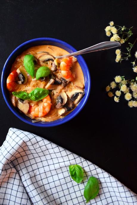 soupe thaï crevette coco curry basilic champignon riz gingembre