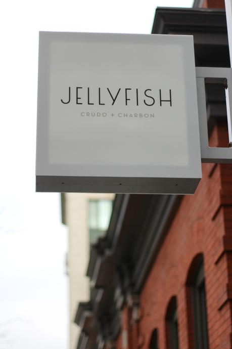 Jellyfish crudo + charbon