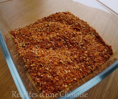 Du rouge pour le Nouvel An ! Youpo lazi : Huile parfumée et pimentée du Shaanxi 油泼辣子