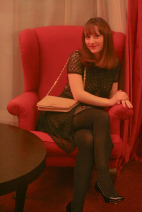 LOOKDESOIREE-ROBE-BCBGMAXAZRIA-CHRISTIANLOUBOUTIN-FIFI-SAC-CHANEL-BLOG-MODE-GRANDHOTELDELOPERATOULOUSE