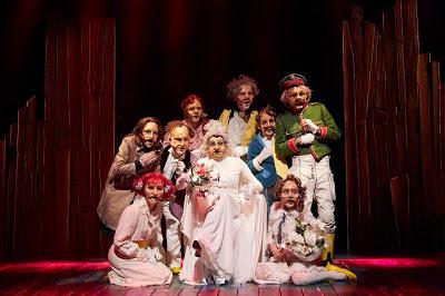 La visite de la vieille dame mise en scène par Omar Porras