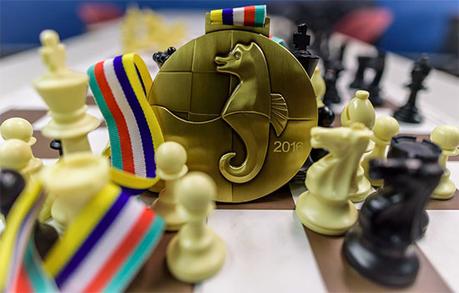 Le prix spécial pour le vainqueur du Masters - Photo © Alina L'Ami