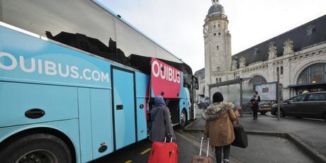 Rendez-vous devant la gare. Le bus arrive à l’heure, à La Rochelle, mais pas à Nantes. Loin s’en faut.