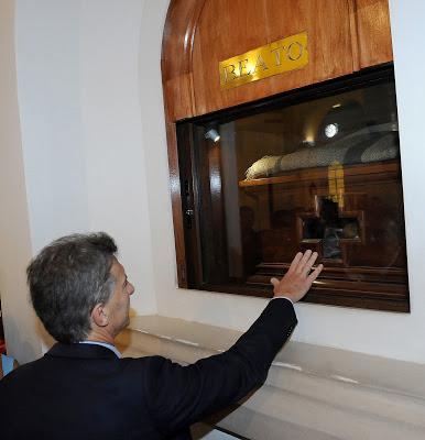 Premier Conseil des Ministres dans l'Intérieur, après messe [Actu]