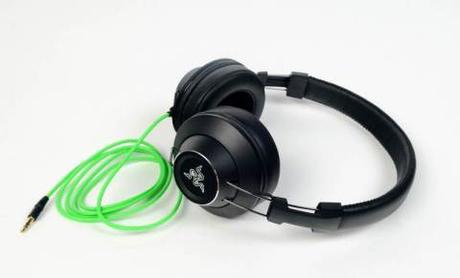 razer-adaro-stereo-50-bass-tones-raqwe.com-09