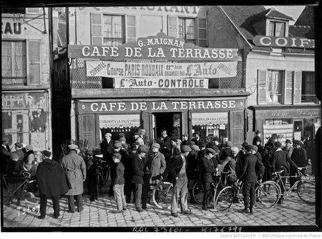Paris-Roubaix 1922, devant le Café de La Terrasse à Pontoise, image http://gallica.bnf.fr