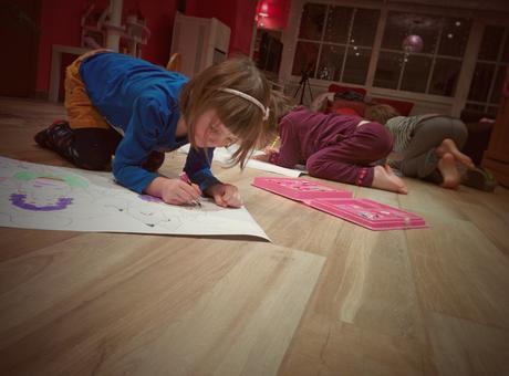 Google Nexus 5 - Le soir, les enfants dessinent