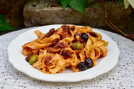 One pan pasta à la Provençale