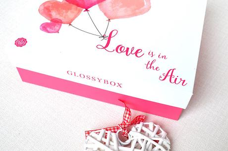 Du rose et de l'amour dans la Glossy Box de février