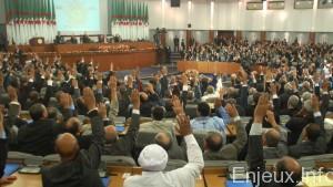 Algérie : adoption d’une nouvelle Constitution