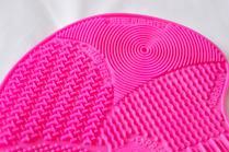 SIGMA SPA EXPRESS BRUSH CLEANING MAT, ou l’art de nettoyer nos pinceaux make-up.