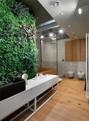 Bois et béton dans un Penthouse ukrainien