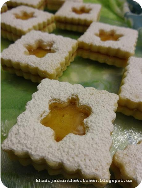 BISCUITS FONDANTS À LA CONFITURE / MELTING JAM COOKIES / GALLETAS SUAVES CON MERMELADA/ ( بسكوي المربى (هش و يذوب في الفم