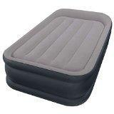 Déjections canines à #Châteaulin : la ville hausse le ton. Vos réactions à chateaulin@letelegramme.fr #cacagate :-) http://tinyurl.com/jngrk84