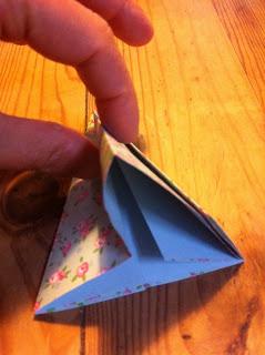 Hello,Pour réaliser se tuto diamant origami , il vous fau...
