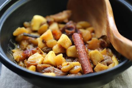 Tajine de fruits d'hiver et fruits secs