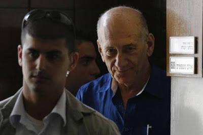 Israël : Ehud Olmert en prison pour corruption